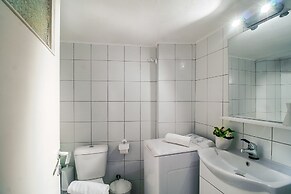 Stylish Apt Next To Thiseio & Keramikos