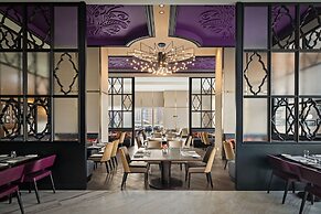 Taj Jumeirah Lakes Towers