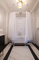 Castellano Hotel & Suites