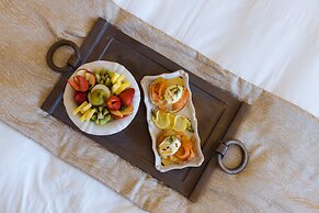 Castellano Hotel & Suites