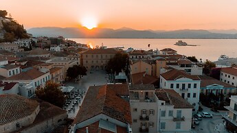 Castellano Hotel & Suites