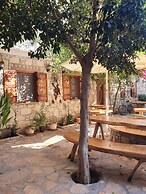 Monza House Otel