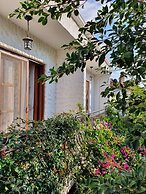 Monza House Otel