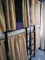 YaHostel