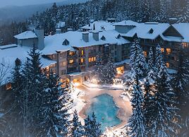 Blackcomb Springs Suites by CLIQUE