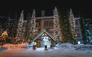 Blackcomb Springs Suites by CLIQUE