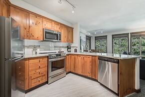 Blackcomb Springs Suites by CLIQUE
