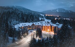 Blackcomb Springs Suites by CLIQUE