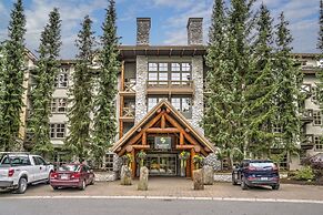 Blackcomb Springs Suites by CLIQUE