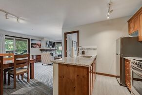 Blackcomb Springs Suites by CLIQUE