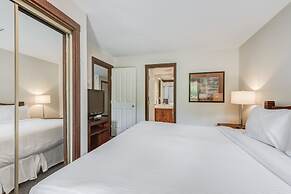 Blackcomb Springs Suites by CLIQUE