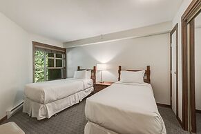 Blackcomb Springs Suites by CLIQUE