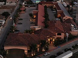 Estancia Inn