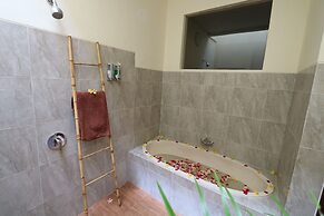 Royal Orchid Lodge