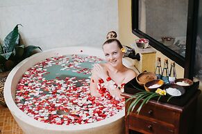 Royal Orchid Lodge