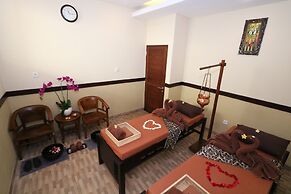 Royal Orchid Lodge