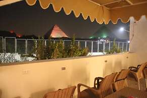 Farida Pyramids View