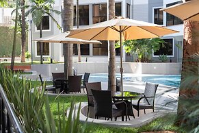 Cysuites Apartment Hotel