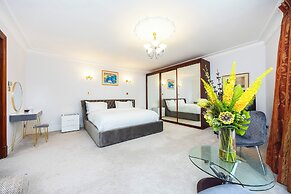 Carlton Court - Mayfair