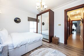 Carlton Court - Mayfair