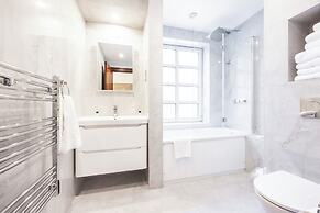 Carlton Court - Mayfair