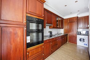 Carlton Court - Mayfair