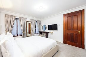 Carlton Court - Mayfair