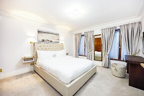 Carlton Court - Mayfair