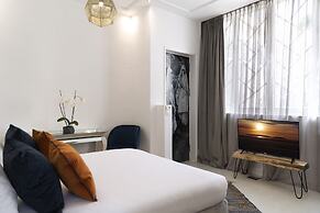 Suite Azur Hotel