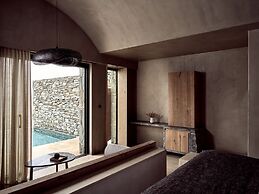 Acro Wellness Suites - Adults Only