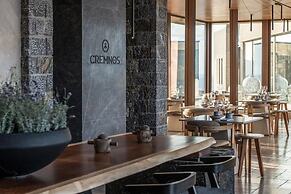 Acro Wellness Suites - Adults Only