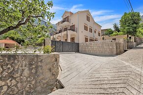 Apartments Mezini 11