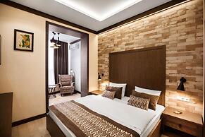 Simple Hotel