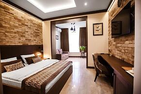 Simple Hotel