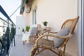 Modern Bohemian Style Sun-Splashed Loft