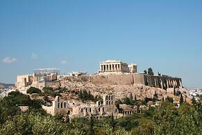 Your Home under the Acropolis Roofdeck