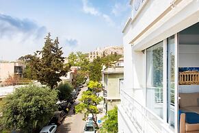Your Home under the Acropolis Roofdeck