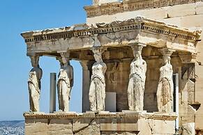 Your Home under the Acropolis Roofdeck