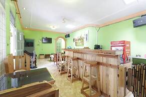 Waroeng Transit & Depary Homestay