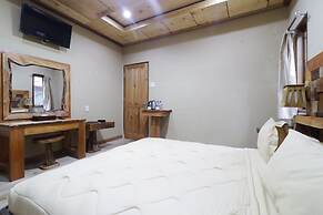 Alloyna Country Cottage