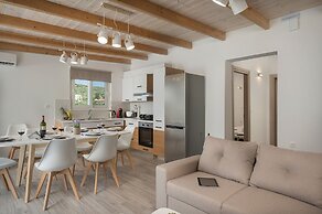 B&M Villa Sirili