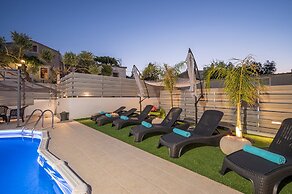B&M Villa Sirili