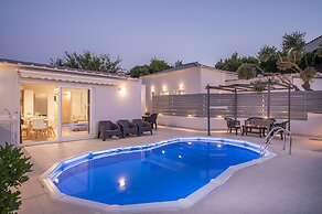 B&M Villa Sirili