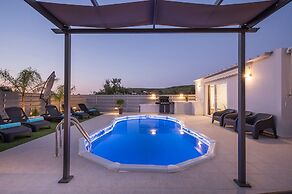 B&M Villa Sirili