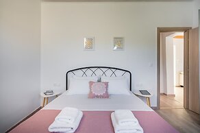 B&M Villa Sirili
