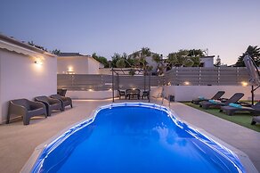 B&M Villa Sirili