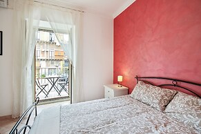 Central Balcony Apartment