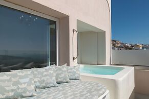 Cinnamon Villa with Private Hot Tub