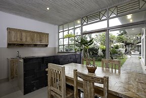 Abian Taksu Suite & Villas