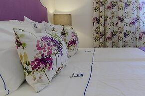 Villa Rio Guest House Suites